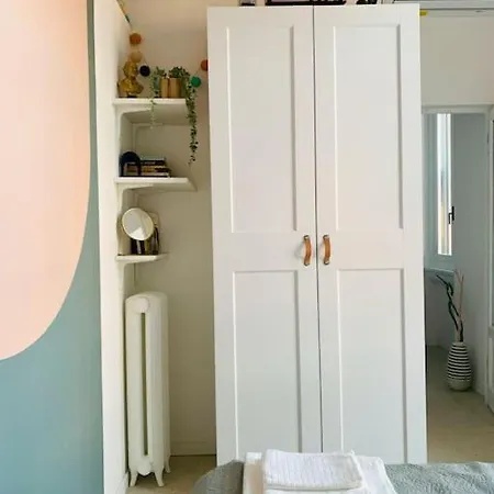Stylish Flat In Porta Romana-fondazione Prada Apartment